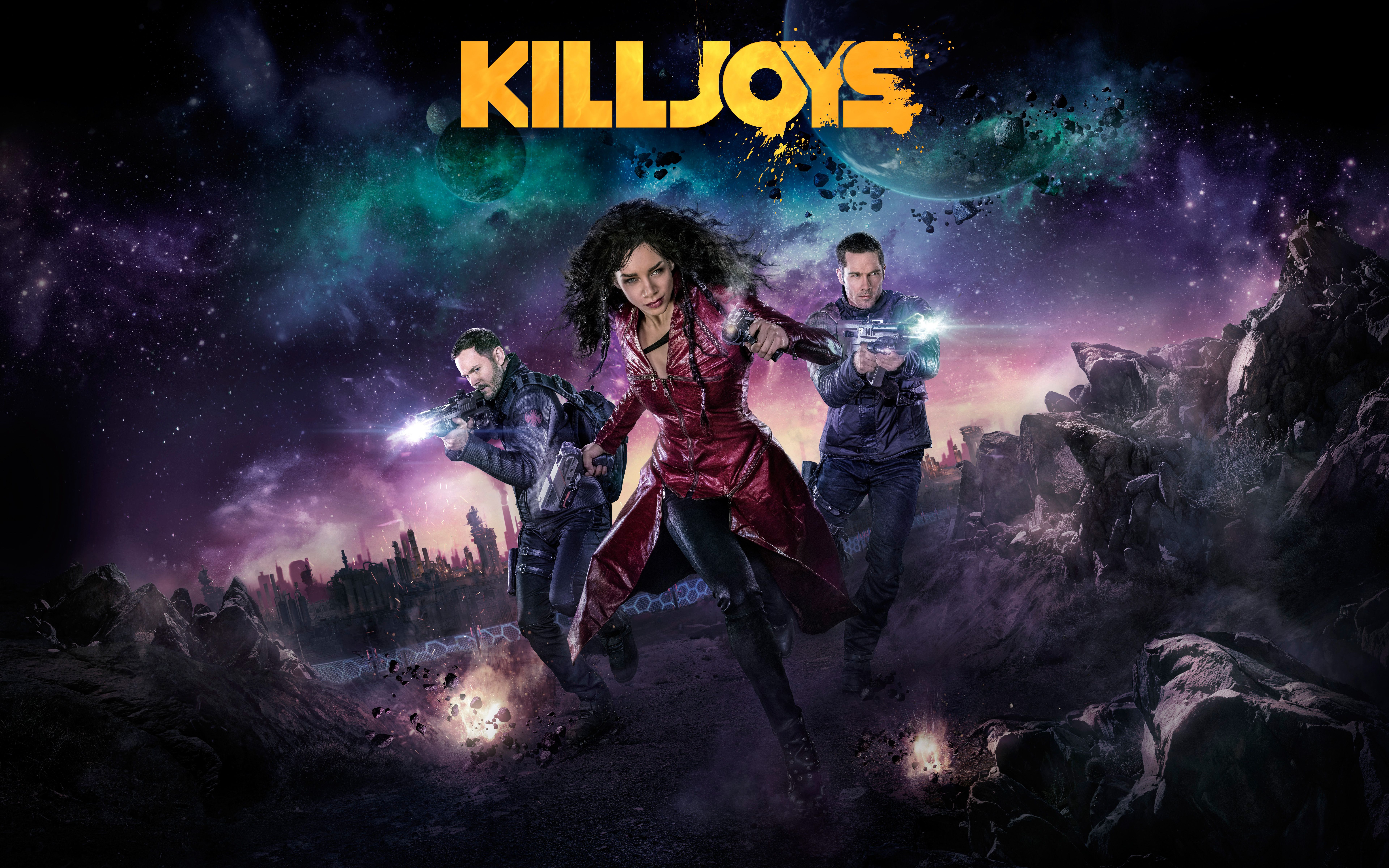 Killjoys (2015-2019) Serial TV 009 Aaron Ashmore jako John Jaqobis, Hannah John-Kamen jako Dutch, Luke Macfarlane jako Davin