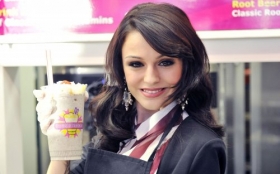 Cher Lloyd 002