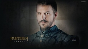 Wspaniale stulecie, Muhtesem Yuzyil 011 Mehmet Gunsur jako Ksiaze Mustafa