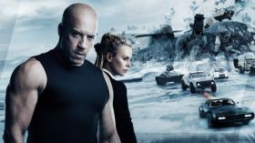 Szybcy i wsciekli 8 (2017) The Fate of the Furious 011 Vin Diesel, Charlize Theron