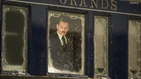 Morderstwo w Orient Expressie (2017) Murder on the Orient Express 006 Johnny Depp jako Ratchett