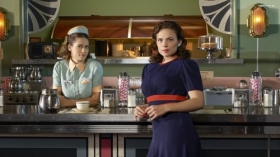 Agentka Carter (2015-2016) Agent Carter 008 Lyndsy Fonseca, Angie Martinelli, Hayley Atwell, Peggy Carter
