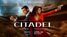 Citadel (Serial TV 2023) 001 Richard Madden jako Mason Kane, Priyanka Chopra Jonas jako Nadia Sinh