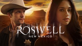 Roswell, w Nowym Meksyku (2019-) Serial TV Roswell, New Mexico 001 Nathan Parsons jako Max Evans, Jeanine Mason jako Liz Ortecho