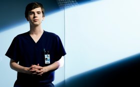 The Good Doctor (2017) Serial TV 020 Freddie Highmore jako Dr Shaun Murphy