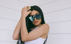 Kylie Jenner 042 2018 Okulary