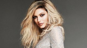 Kylie Jenner 047 Elle 2018