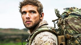 Seal Team (2017) Serial TV 015 Max Thieriot jako Clay Spenser