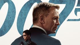 Nie czas umierac (2021) No Time to Die 005 Daniel Craig jako James Bond, Lashana Lynch jako Nomi