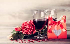 Walentynki, Milosc 1454 Kieliszki, Czerwone Wino, Roze, Prezent
