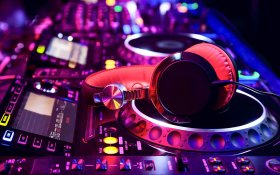 Muzyka 428 DJ Mixer, Konsola, Sluchawki