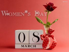 Dzien Kobiet 121 Roza, Wazon, 8 Marca