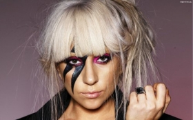 Lady Gaga 35