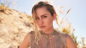 Miley Cyrus 108 2020