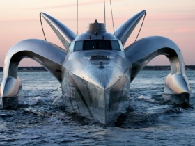 Jacht earthrace-yacht