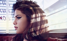 Selena Gomez 042
