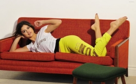 Selena Gomez 107 Sofa