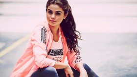 Selena Gomez 183 Adidas Neo