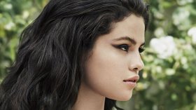 Selena Gomez 195 Elle Photoshoot 2018