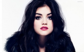 Lucy Hale 030