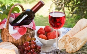 Piknik 020 bagietki, Owoce, Wino