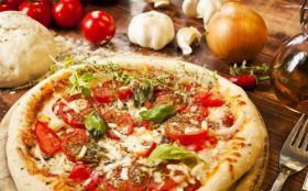 Pizza 022 Fast Food, Cebula, Czosnek, Pomidory